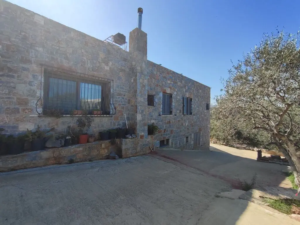 Detached House Of 288 M² In Crete
