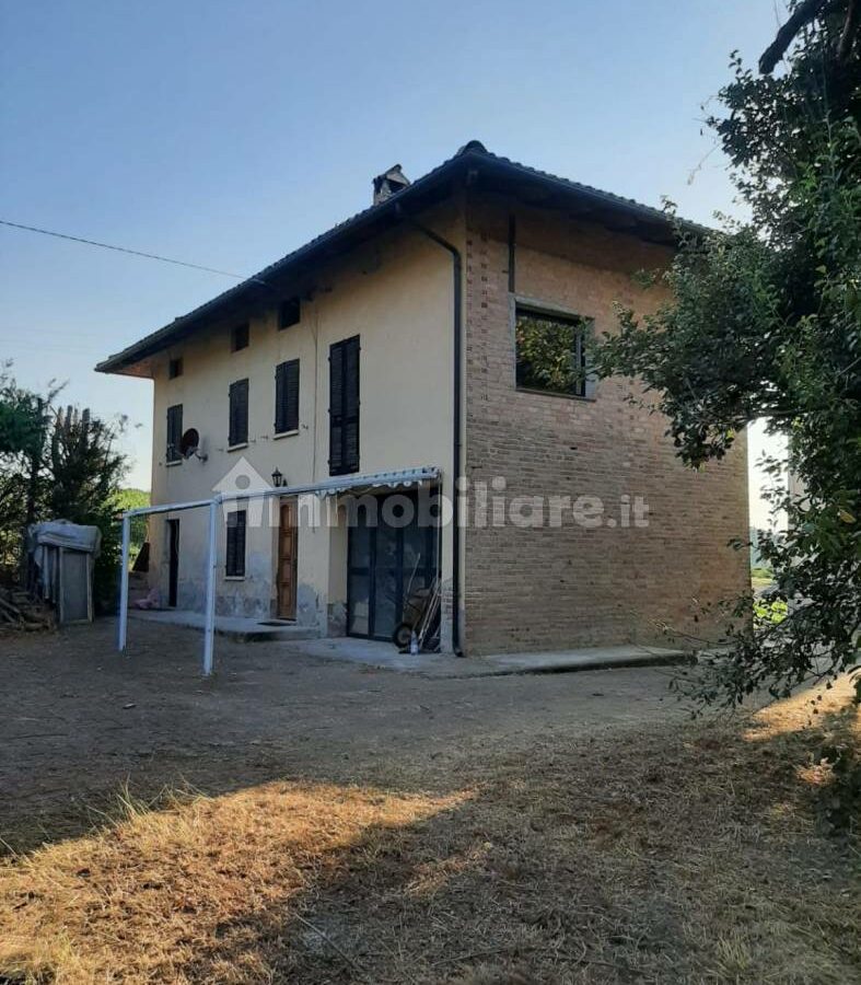 Villa For Sale In Moasca (at)