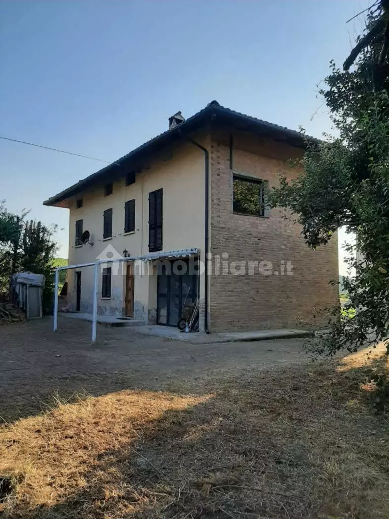 Villa For Sale In Moasca (at)
