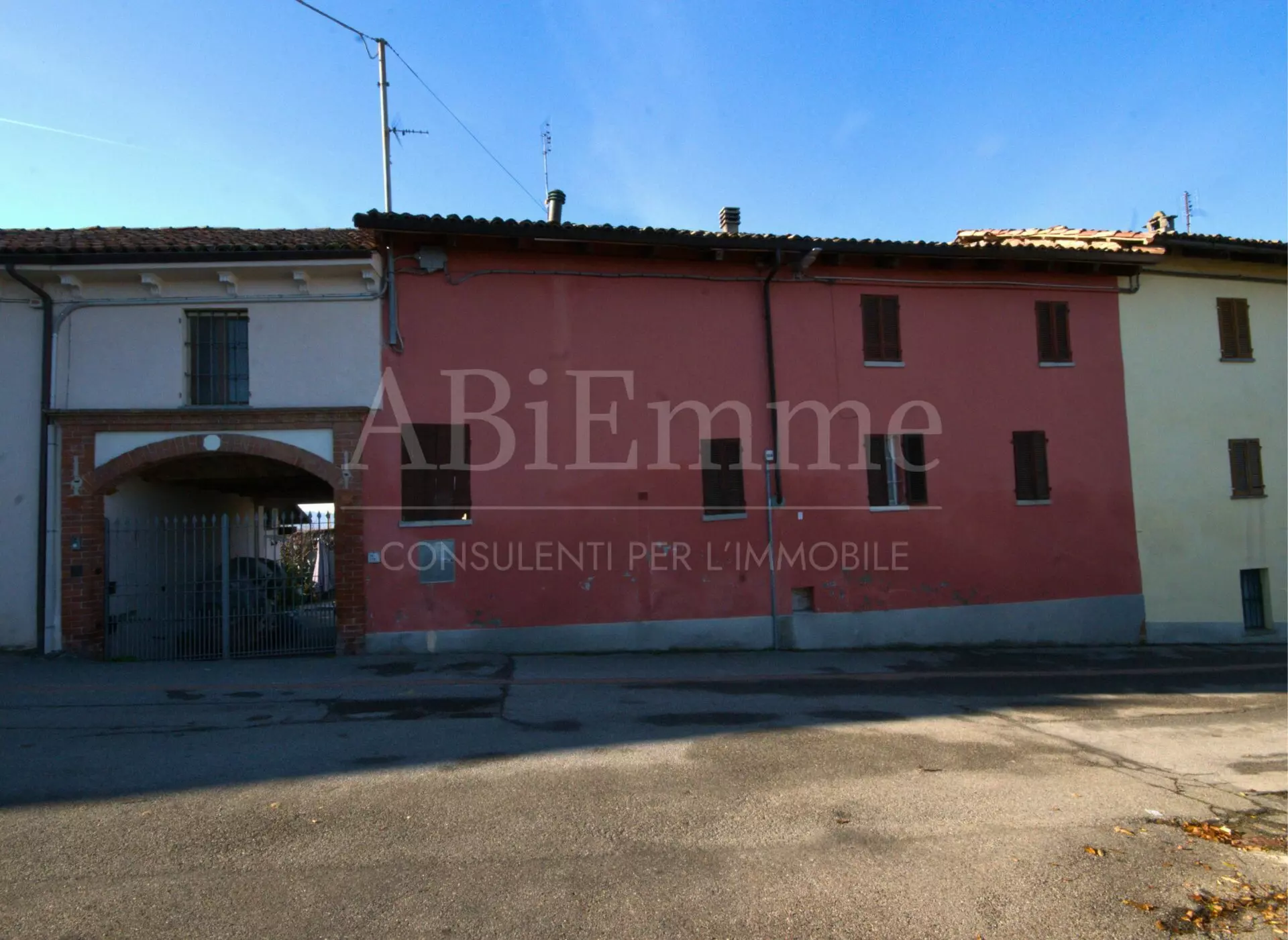 Villa Of 150 M² In Govone