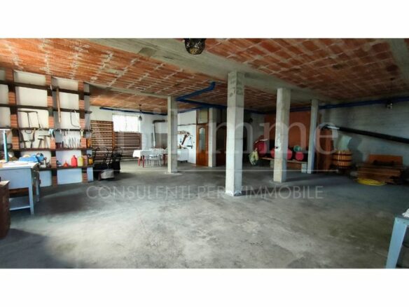 Villa For Sale In Verduno (langhe)