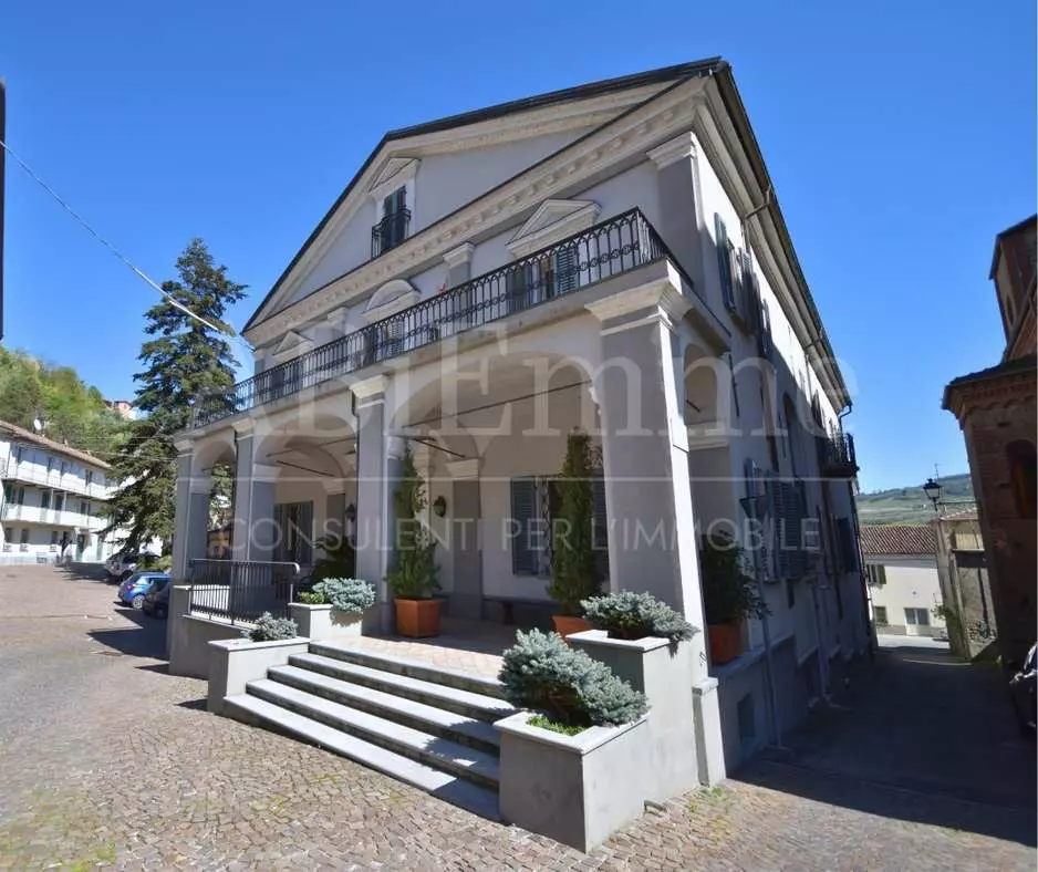 Villa For Sale In Vesime (at)