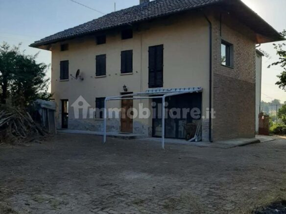 Villa For Sale In Moasca (at)