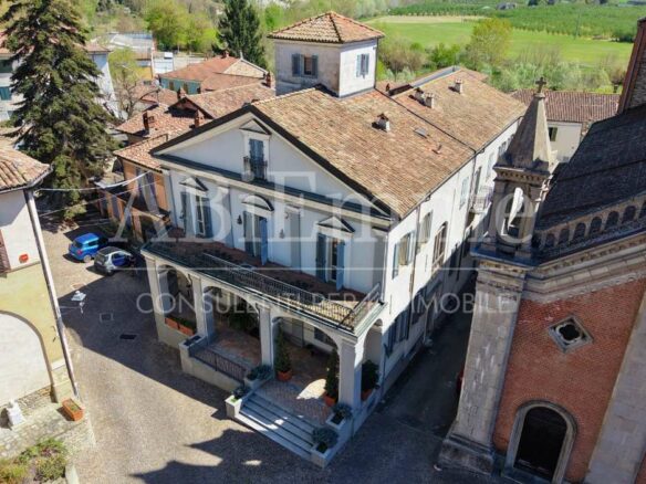 Villa For Sale In Vesime (at)