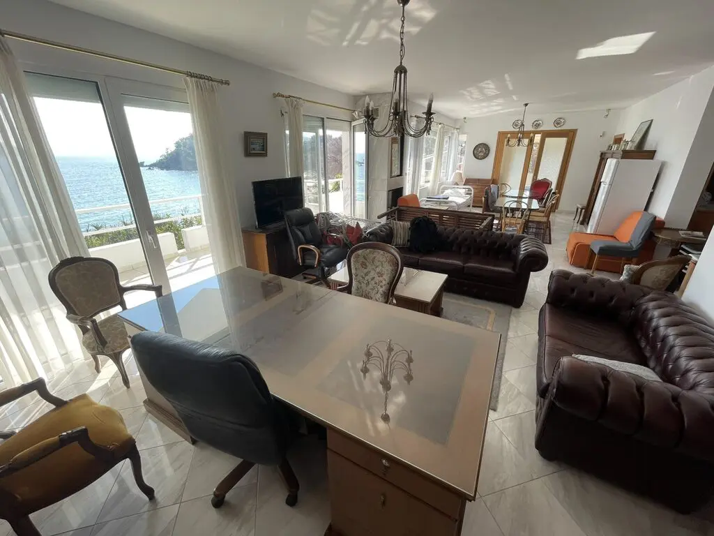 Villa Of 450 M² In Kavala Suburbs