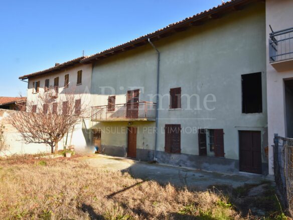 Villa Of 150 M² In Govone