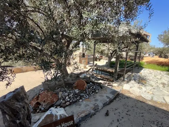 Detached House In Neapoli, Greece (288 M²)