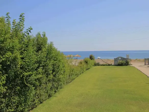 5-bedroom Detached House In Nilea, Greece (271 M²)