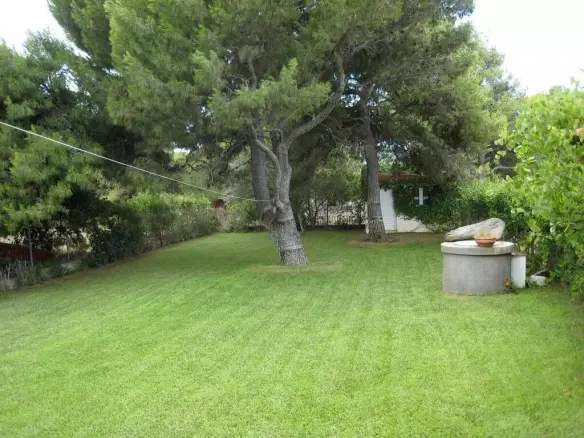 5-bedroom Detached House In Nilea, Greece (271 M²)