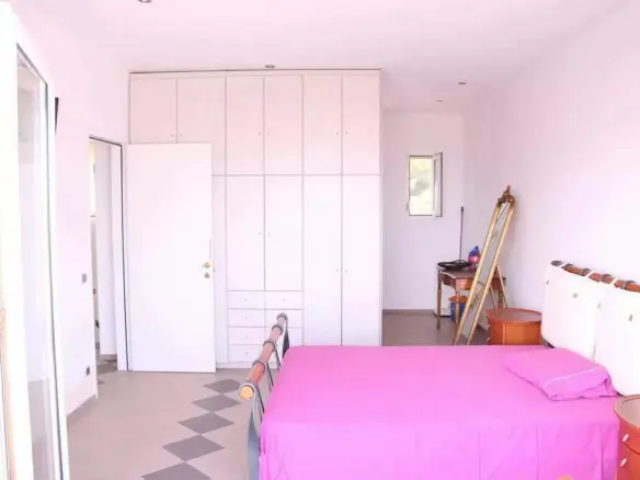 5-bedroom Detached House In Nilea, Greece (271 M²)