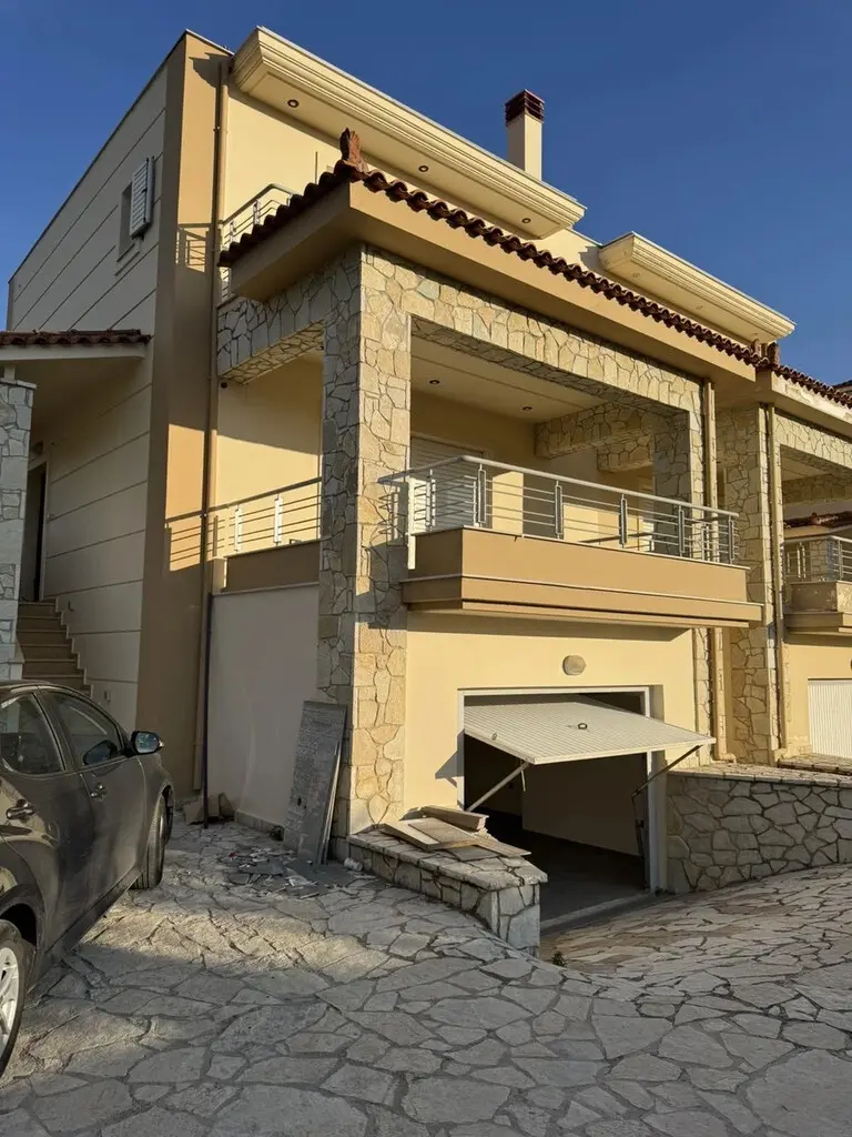 Detached House Of 198 M² In Peloponnese