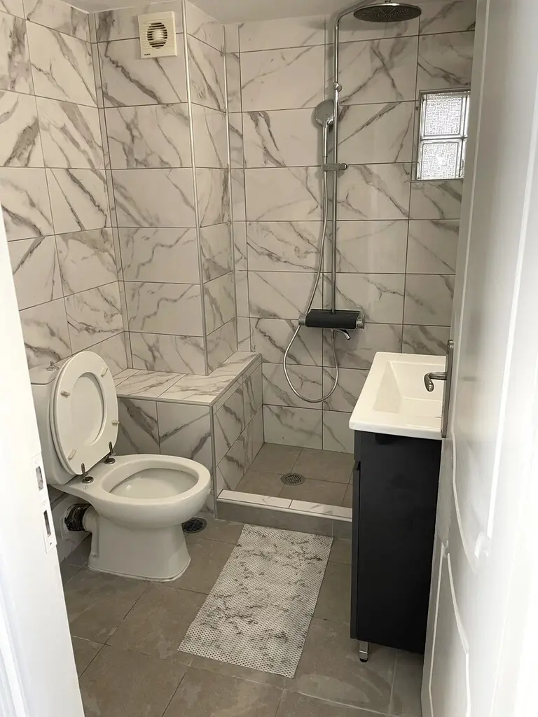 Flat Of 82 M² In Athens