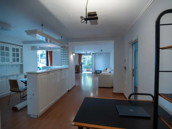 3-bedroom Flat In Marousi, Greece (121 M²)