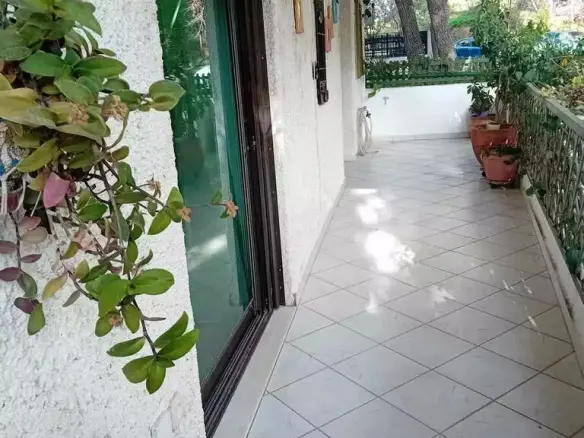 3-bedroom Flat In Marousi, Greece (121 M²)