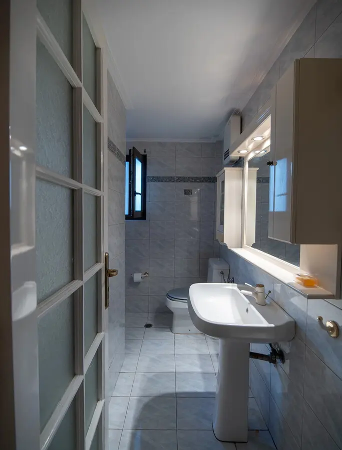 3-bedroom Flat In Marousi, Greece (121 M²)