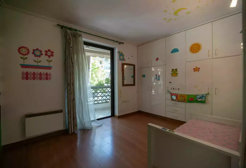 Flat Of 121 M² In Athens