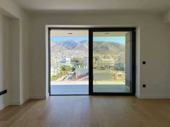 3-bedroom Maisonette In Alimos, Greece (135 M²)