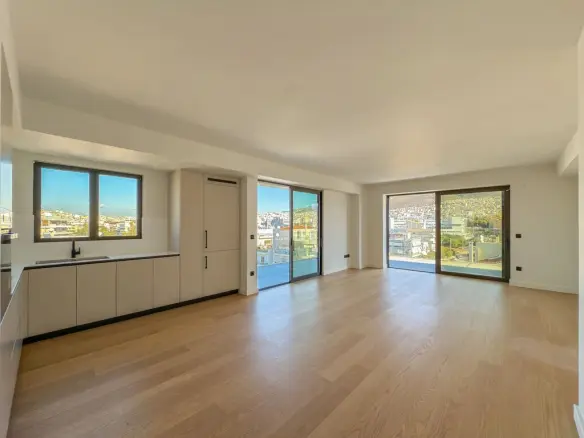 3-bedroom Maisonette In Alimos, Greece (135 M²)