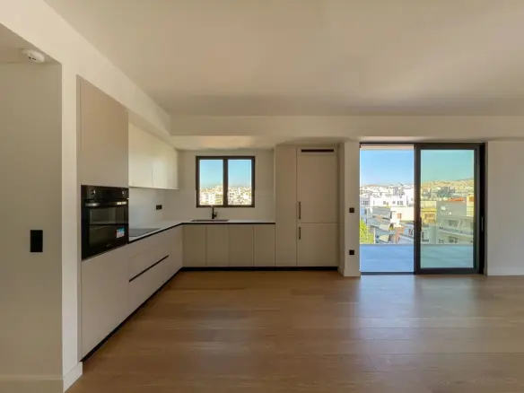 3-bedroom Maisonette In Alimos, Greece (135 M²)
