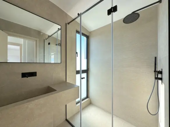 3-bedroom Maisonette In Alimos, Greece (135 M²)