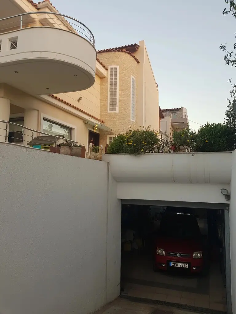 Detached House Of 497 M² In Athens