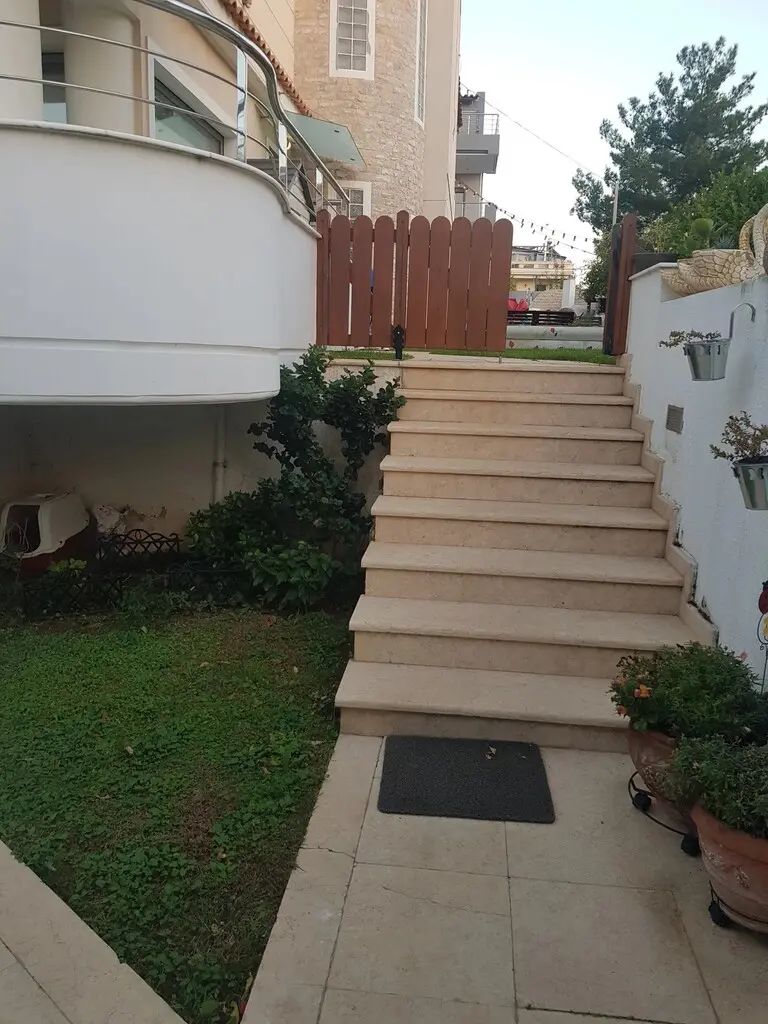 Detached House Of 497 M² In Athens