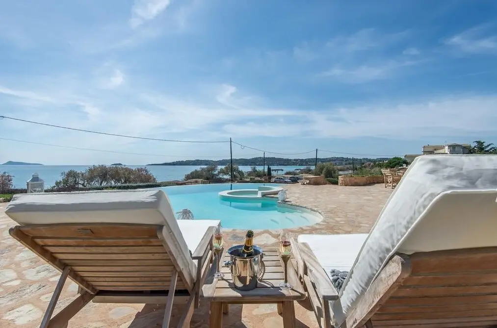Villa Of 300 M² In Ermionida, Eastern Peloponnese