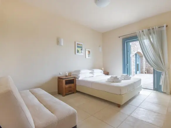 5-bedroom Villa In Kranidi, Greece (300 M²)
