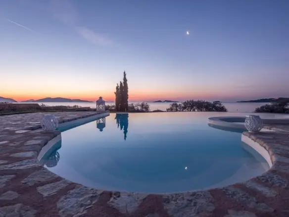 5-bedroom Villa In Kranidi, Greece (300 M²)