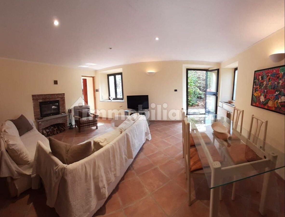 Villa For Sale In Moasca (at)