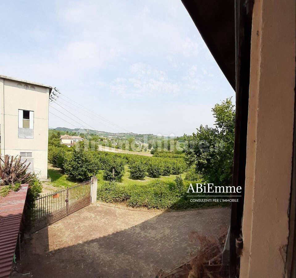 Villa For Sale In Moasca (at)