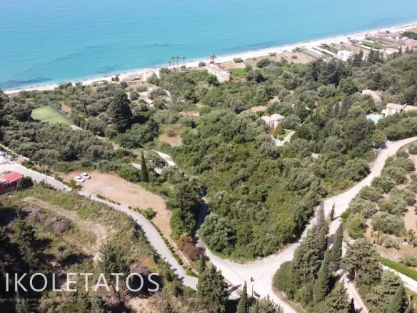 Land Of 4394 M² In Lourdas, Greece