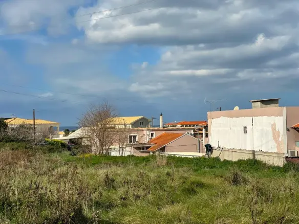 Land Of 883 M² In Corfu