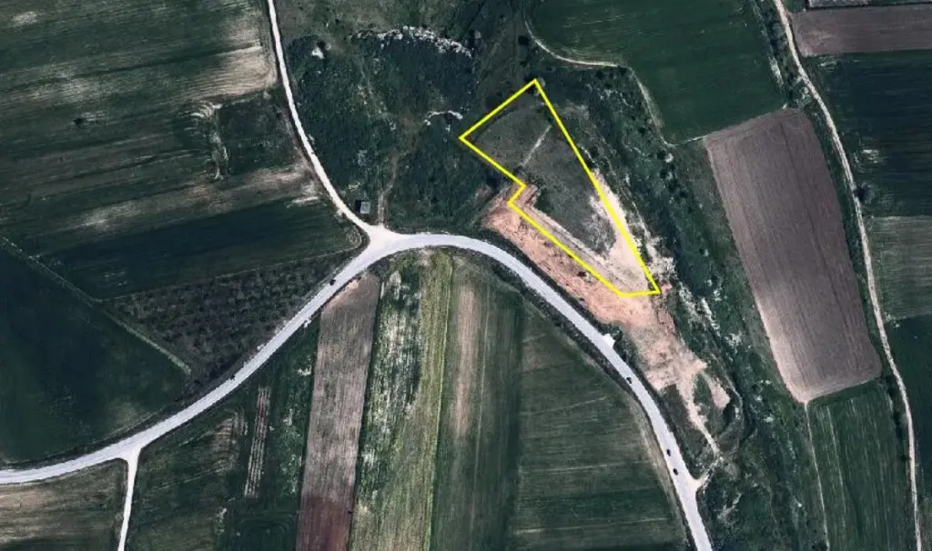 Land Of 6100 M² In The Suburbs Of Thessaloniki