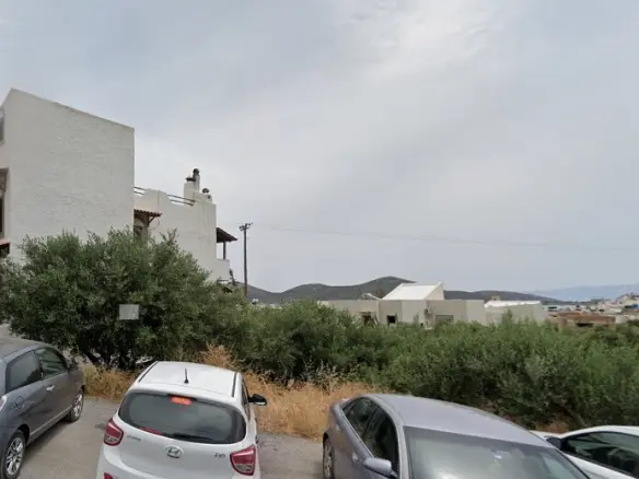Land Of 748 M² In Crete