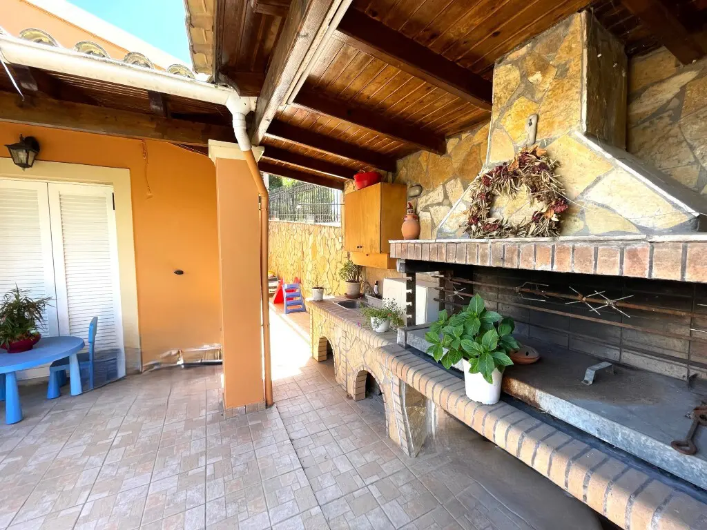 Detached House Of 160 M² In Corfu