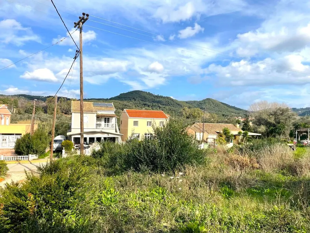 Land Of 883 M² In Corfu