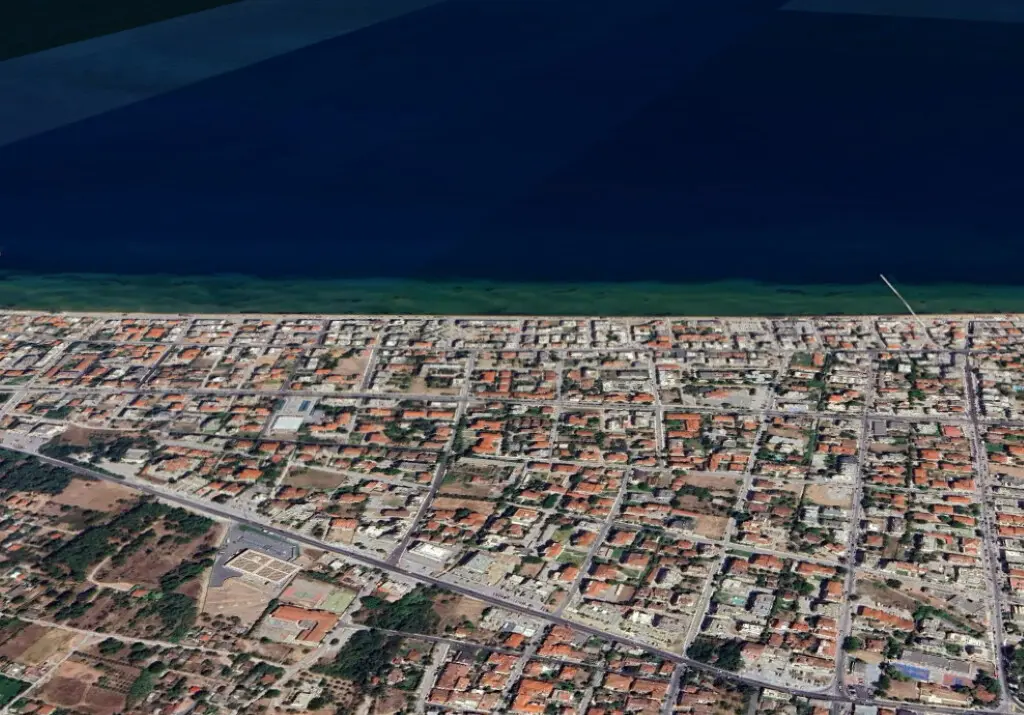 Land Of 2084 M² In The Suburbs Of Thessaloniki