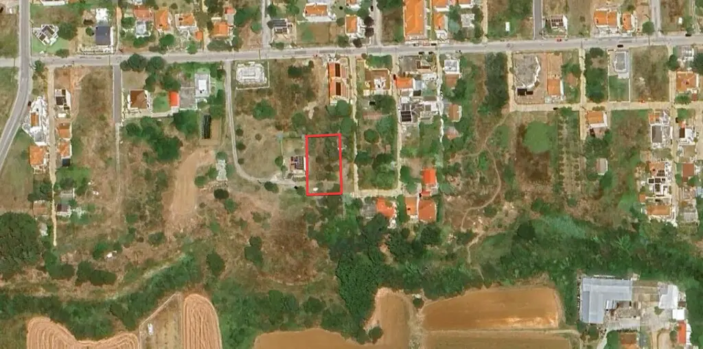 Land Of 513 M² In The Suburbs Of Thessaloniki