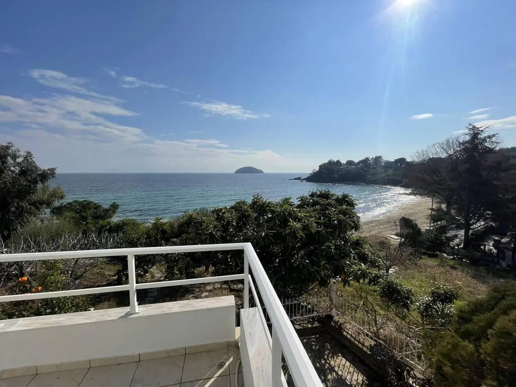 Villa Of 450 M² In Kavala Suburbs