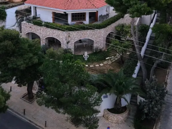 6-bedroom Maisonette In Vouliagmeni, Greece (380 M²)