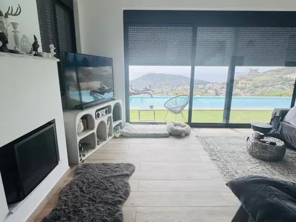 3-bedroom Detached House In Anavissos, Greece (150 M²)