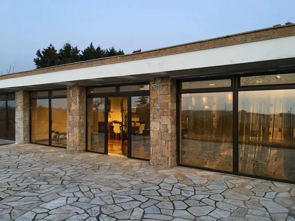 Villa Of 365 M² In The Suburbs Of Thessaloniki