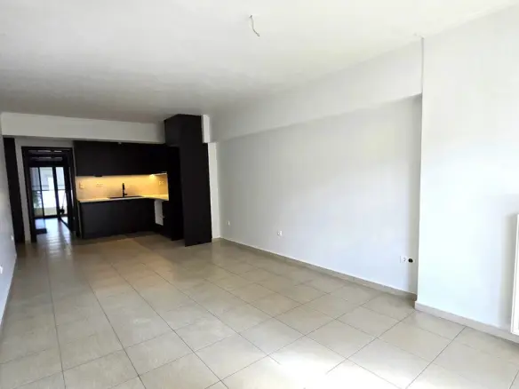 2-bedroom Flat In Perama, Greece (79 M²)