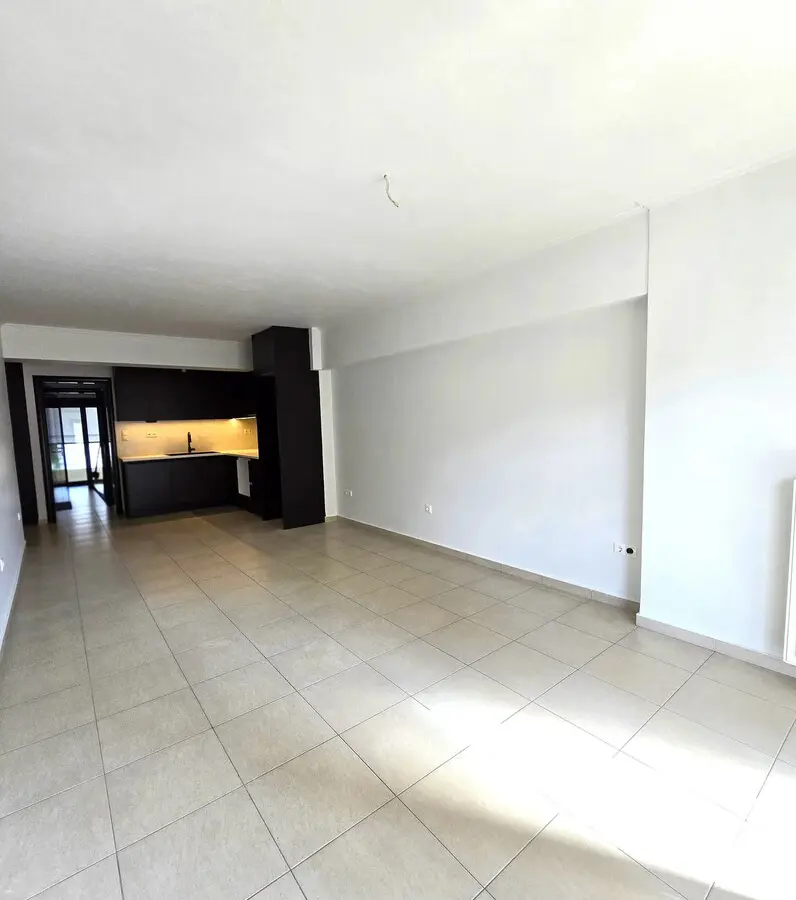 2-bedroom Flat In Perama, Greece (79 M²)