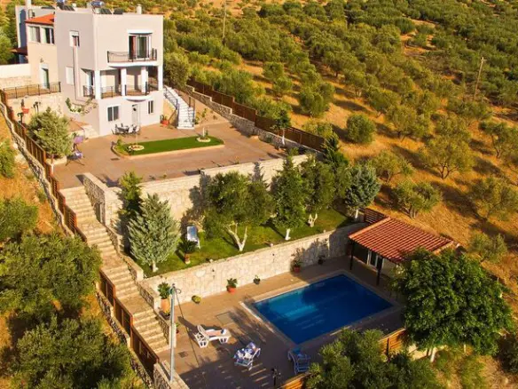 Villa Of 250 M² In Crete