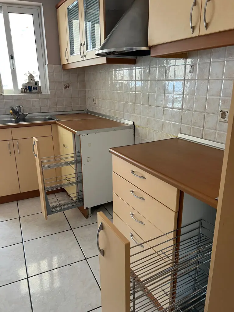 Flat Of 89 M² In Athens