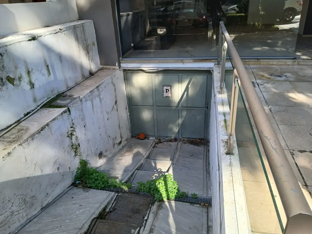 Commercial Property Of 477 M² In Athens