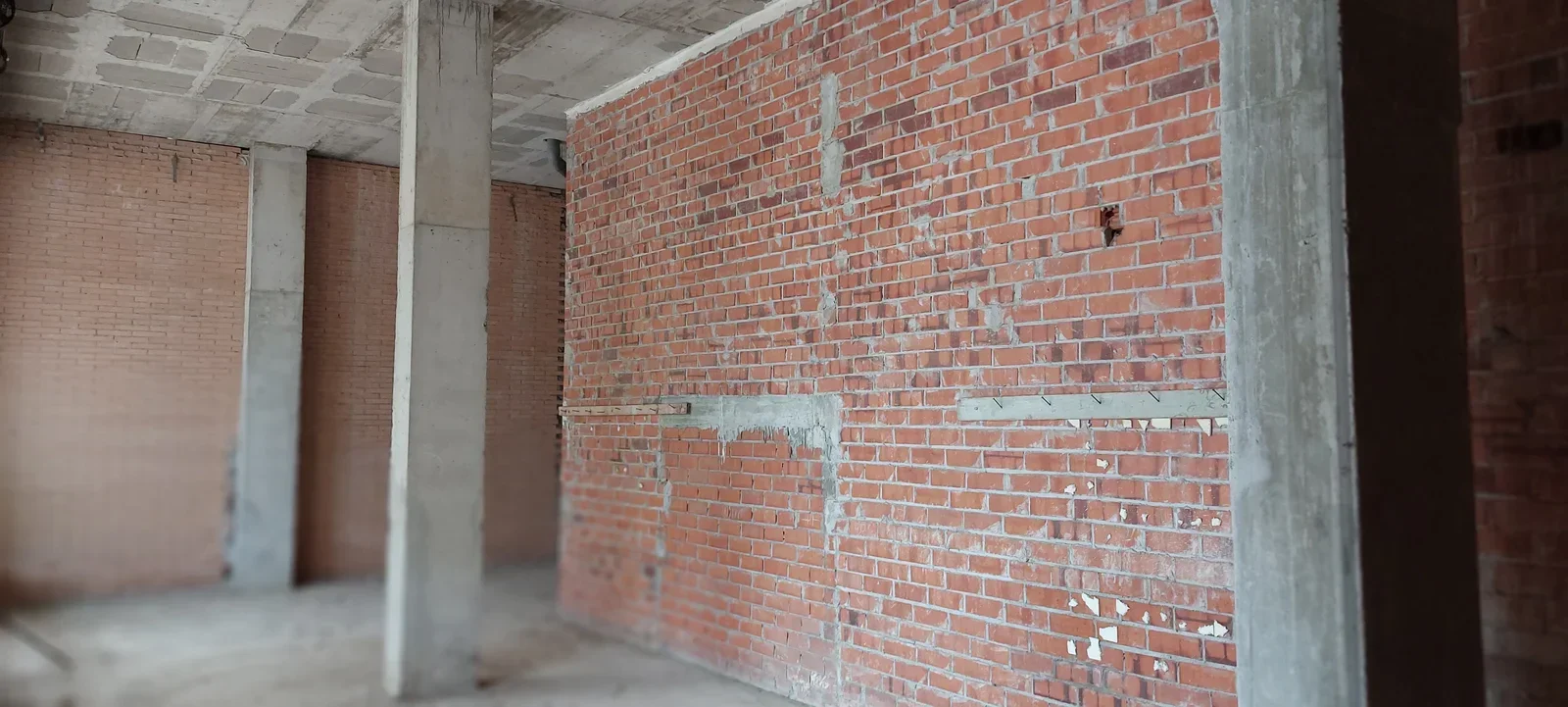 Commercial Of 83 M² In Girona, Spain