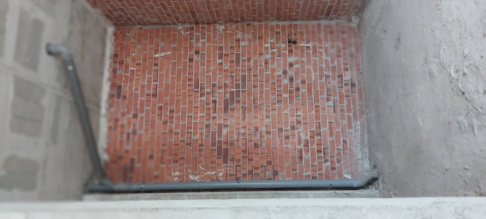 Commercial Of 83 M² In Girona, Spain